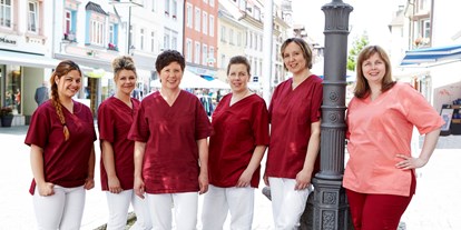 Praxen - Ästhetische Zahnmedizin: Veneers - Baden-Württemberg - Team der Zahnarztpraxis Camelia Wiedenmann in Villingen-Schwenningen - Zahnarztpraxis Camelia Wiedenmann