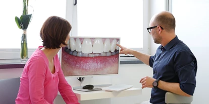 Praxen - Implantate: Zahnkrone - Beratung Schöne Zähne Düsseldorf, Düsseldorfer Behandlungkonzept, Neue Zähne Düsseldorf, Dr. Christian von Schilcher - Zahnarztzentrum am Hofgarten