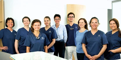 Praxen - Implantate: Sofortimplantation - Praxisteam Zahnmedizin Dr. Blume, Mainz - Dr. med. dent. Maximilian Blume