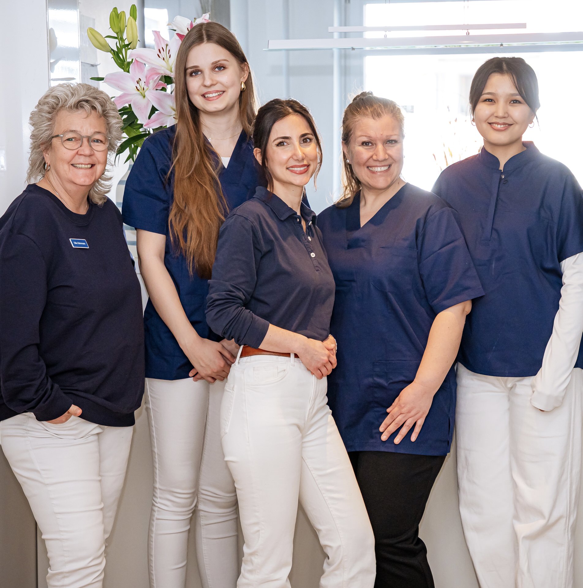 Praxis - Das Team der Zahnarztpraxis Rissen - Zahnarztpraxis Dr. Soha Tehrani