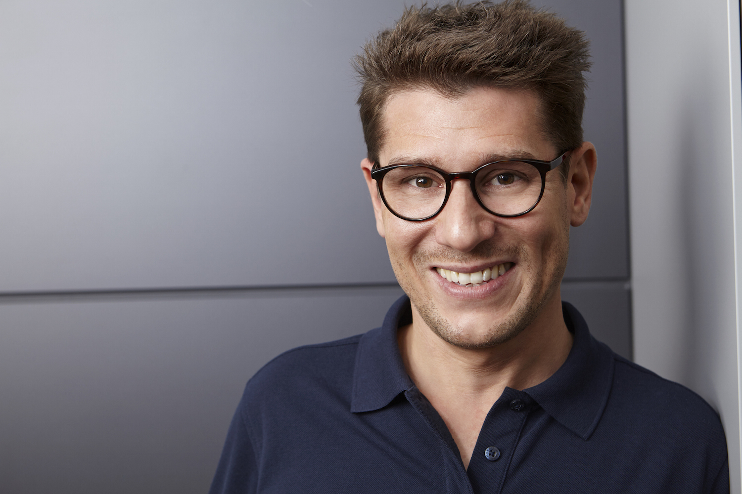 ZAHNARZTPRAXIS AM MARIENBAD DR. YANN-NICLAS STEINHART Teammitglieder Dr. Yann-Niclas Steinhart