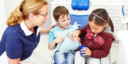Praxen - Geeignet für: Kinder - Kinderzahnheilkunde in der Zahnarztpraxis von Frau Dr. med. dent. Ingrid Bartels in Villingen-Schwenningen - Dr. med. dent. Ingrid Bartels
