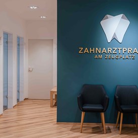 Praxis: Eingangsbereich - Zahnarztpraxis am Zeugplatz - Zahnarzt Augsburg