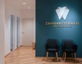 Praxis: Eingangsbereich - Zahnarztpraxis am Zeugplatz - Zahnarzt Augsburg