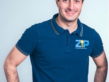 ZiP Zahnarzt in Pasing Teammitglieder Prof. Dr. Dr. med. dent. Vadachkoria Ph.D.