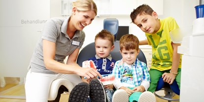 Praxen - Geeignet für: Kinder - Kinderzahnheilkunde Zahnärztehaus ROT in Stuttgart - Zahnärztehaus ROT
