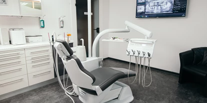 Praxen - Terminvergabe nach Vereinbarung - Saarland - Behandlungszimmer - Zahnarztpraxis Merzig